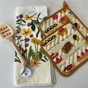 NWT Pastry Potholders, Rubber Spatula and Dish towel